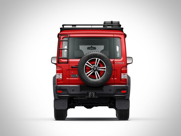 3-DOOR_17